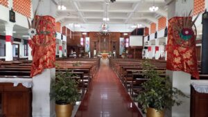 Hiasan dalam Gereja