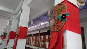 Hiasan dalam Gereja