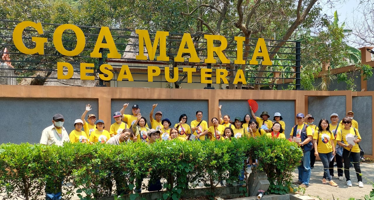 Gua Maria Ratu Rosari Desa Putera