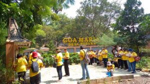 Jalan Salib Gua Maria Desa Putera