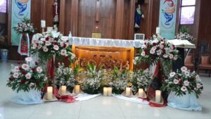 Dekorasi Altar Gereja St Robertus Bellarminus