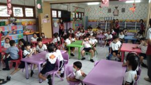 Edukasi makanan bergizi untuk generasi bebas stunting