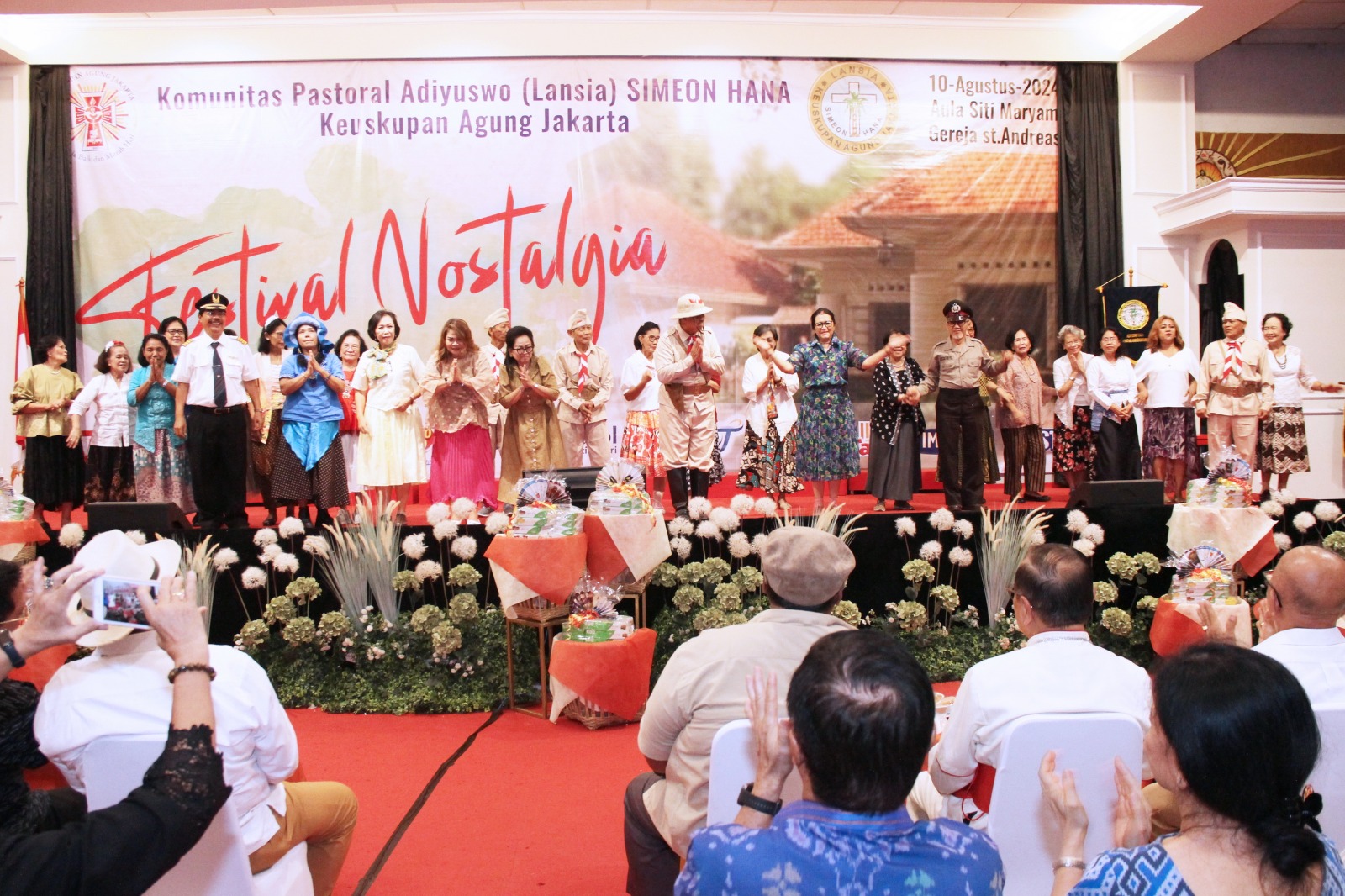 Perwakilan Komlan/Adiyuswo Cililitan Bersama Dekenat Timur Tampil Dalam Lagu Lawas ‘Kopral Djono’