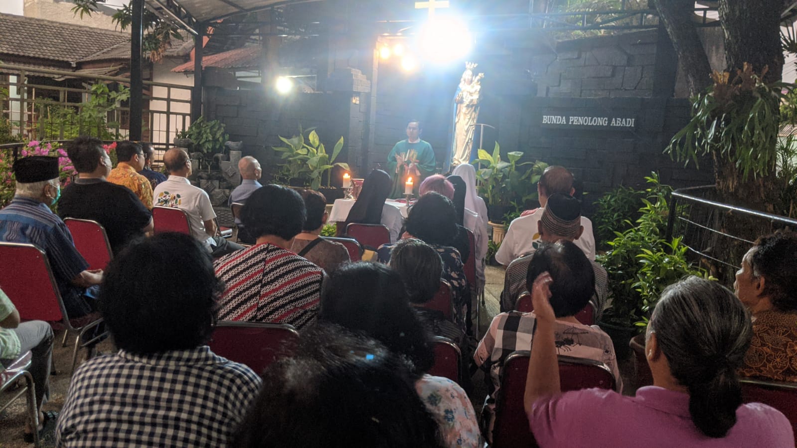 Pemberkatan Goa Maria Bunda Penolong Abadi