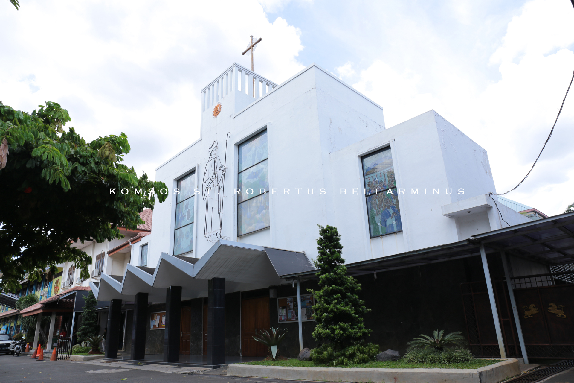 gereja luar
